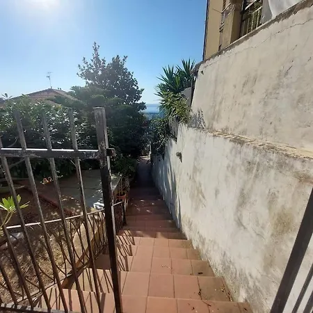 Casa Vacanze Arcobaleno Savona Exterior foto