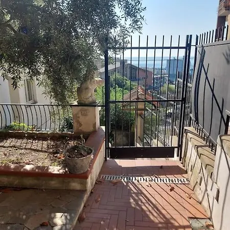 Casa Vacanze Arcobaleno Savona Exterior foto